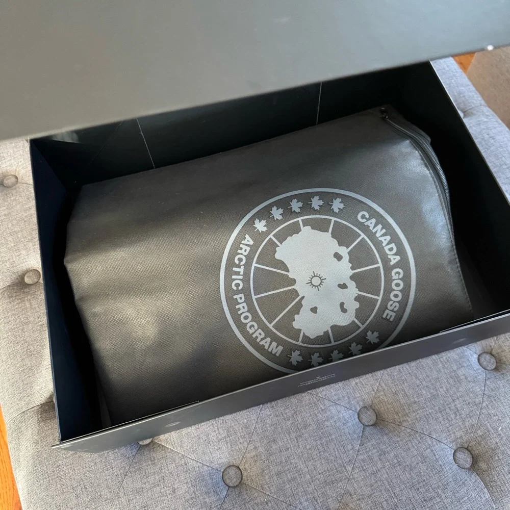 Canada Goose Parka Box and Garment Bag - Picture 3 of 5